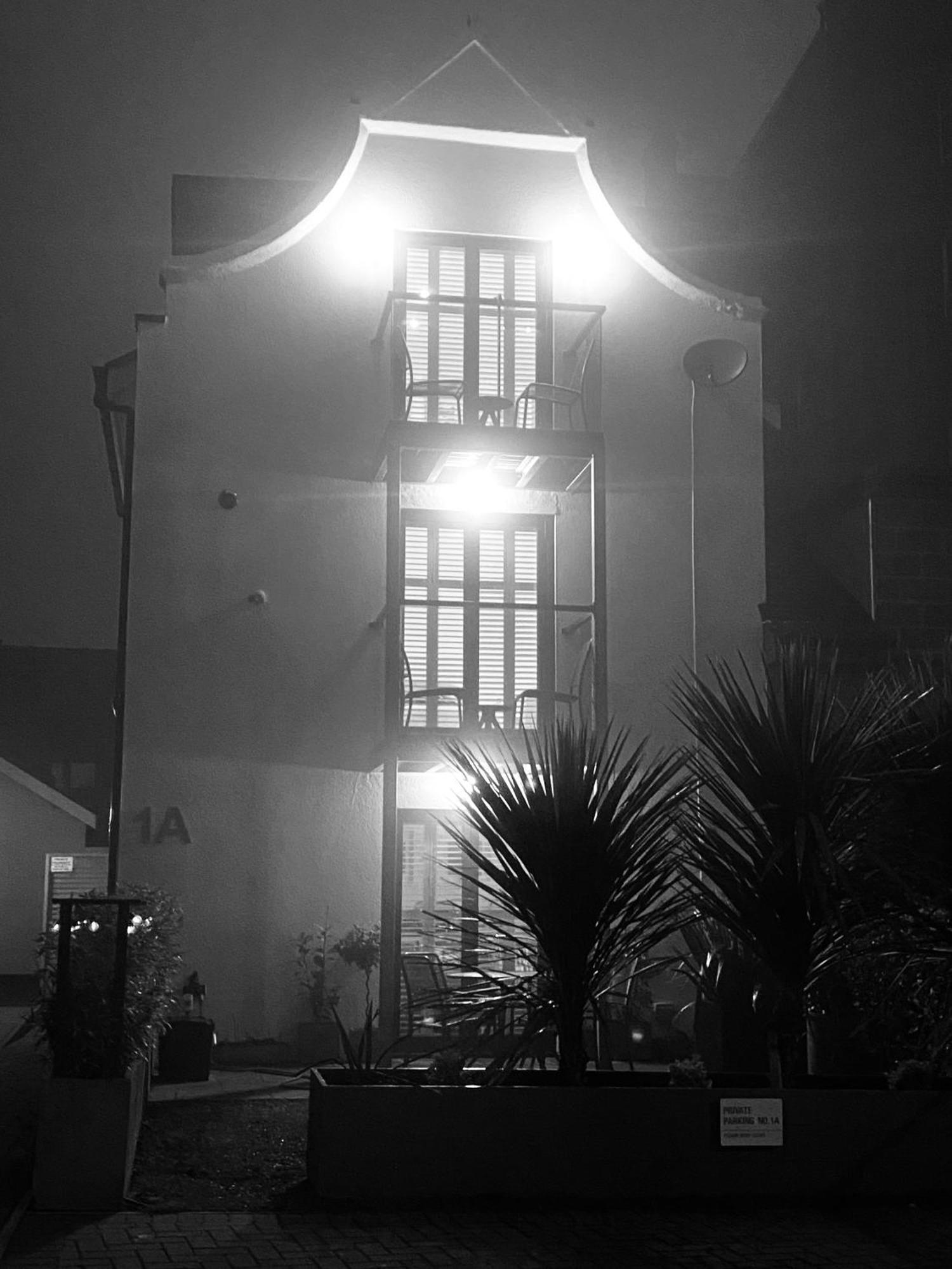 Retro Retreat, Sea View, Free Parking & Ev Plug-In Villa Whitby Kültér fotó